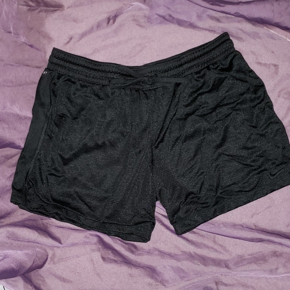 Nike Dry Fit Shorts 🌺 Medium 🌺 Black